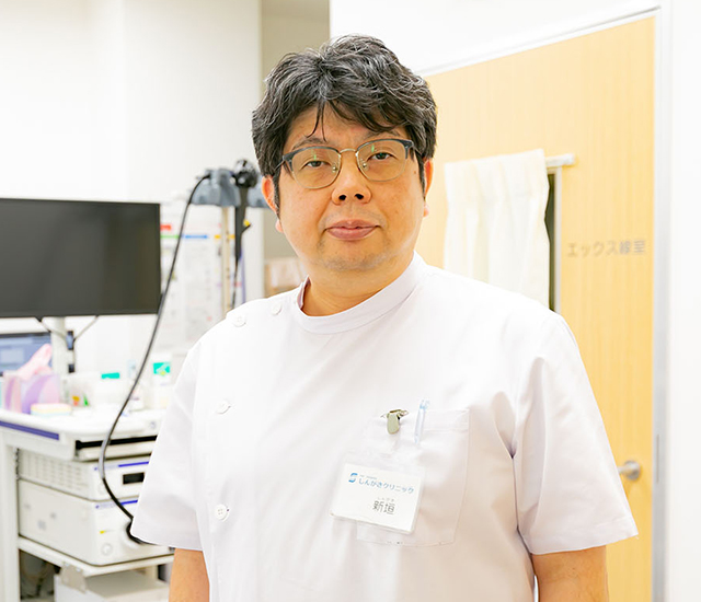 院長新垣 直樹 NAOKI SHINGAKI